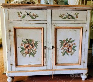 mobile credenza in legno stile shabby