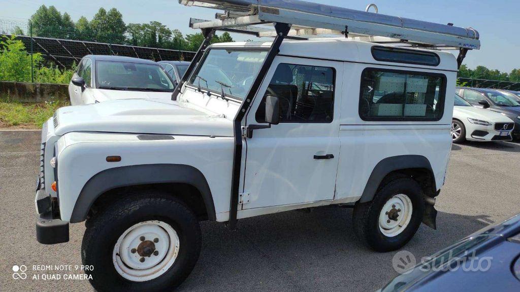Land Rover Defender 90 2014 photo 3