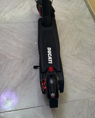 Monopattino ducati