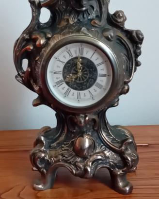 Orologio vintage in peltro