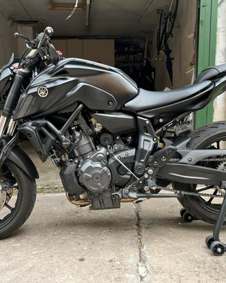 YAMAHA MT-07 2021