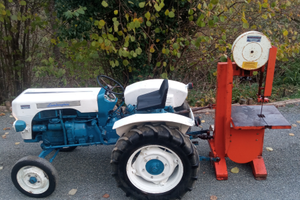 Lamborghini 230 con attrezzature