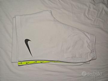 Pantaloncini NIKE 