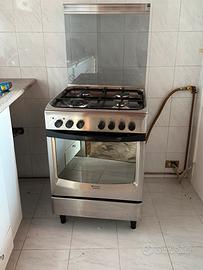 Cucina Hotpoint Ariston 4 fornelli forno elettrico