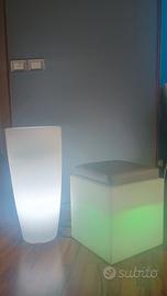 Portavaso e pouf luminosi di design Monacis