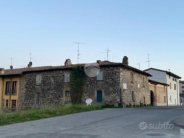 RUSTICO A ADRO