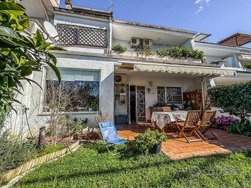 Villetta a schiera di 200 m² con 5 locali e box au