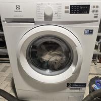 Lavatrice Slim Electrolux PerfectCare 600 perfetta