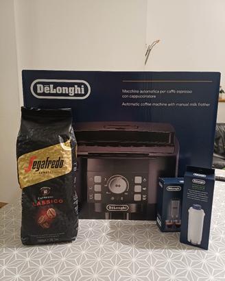 Macchina per caffè espresso De Longhi ECAM12.121.B