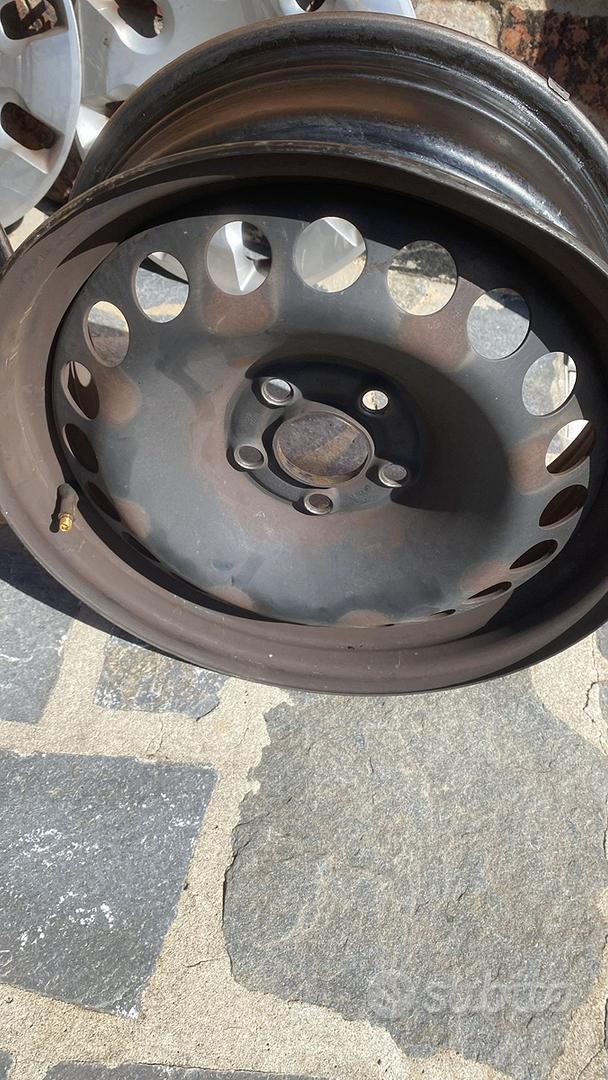 cerchi in ferro da 15 pollici per Audi A1. - Accessori Auto In vendita ...