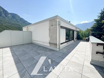 Grande appartamento con terrazzo a Egna