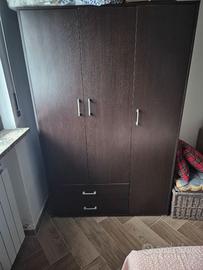 Cassettiera Ikea Hemnes+Armadio 3 ante leggi bene