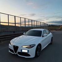 Alfa Romeo Giulia 2.2 180cv