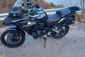 moto benelli trk 502x 