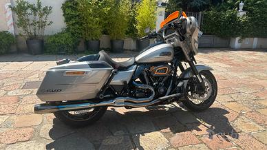 Harley Street Glide cvo 121