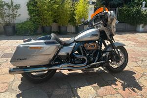 Harley Street Glide cvo 121