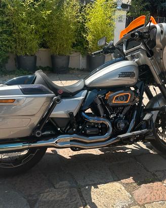 Harley Street Glide cvo 121