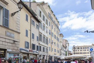 NEGOZIO A ROMA