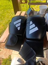 Guanti Box 12 oz Adidas e Caschetto Leone