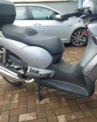 Aprilia scarabeo 400