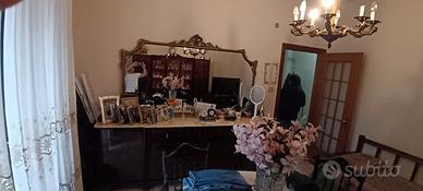 Mobile con specchio stile inglese