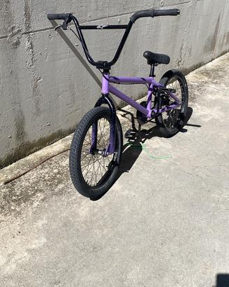 Bmx assemblata da freestlye/park