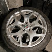 Cerchi alfa giulia da 18 con gomme