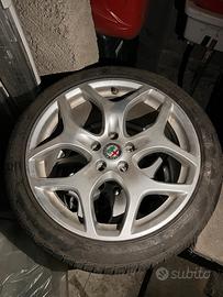 Cerchi alfa giulia da 18 con gomme