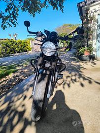 Moto Guzzi V7 850