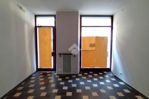 NEGOZIO A ALESSANDRIA