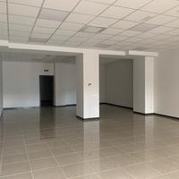 Locali commerciali unificabili a Prata (NL 372)