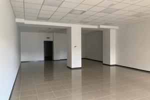 Locali commerciali unificabili a Prata (NL 372)
