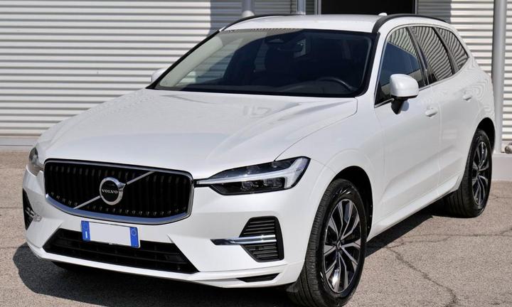 VOLVO XC60 2.0 B4 (d) automatico Core