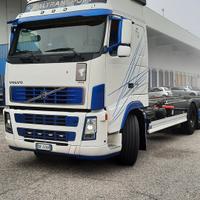 VOLVO FH 480 MOTRICE TRE ASSI