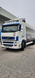 VOLVO FH 480 MOTRICE TRE ASSI