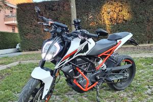 KTM Duke 125