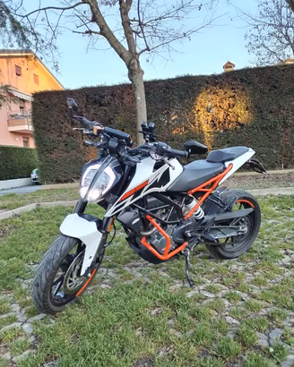 KTM Duke 125