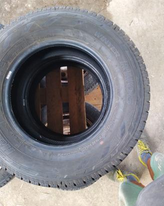 pneumatici 205/75 R 16C