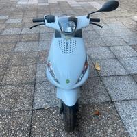 Zip 2t 50 bianco 3942 km