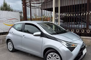 Toyota Aygo Connect 1.0 VVT-i 72 CV 5 porte x-cool