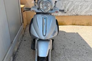 Piaggio Beverly 500