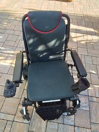 Carrozzina elettronica pieghevole per disabili