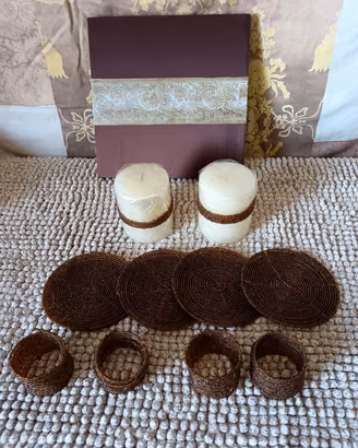 Set candele con accessori per 4 persone. 