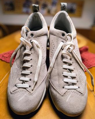 scarpe uomo scamosciate