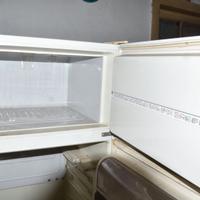 FRIGORIFERO CON CONGELATORE