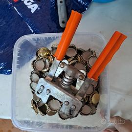 Tappatrice manuale a leve per tappi a corona (birr