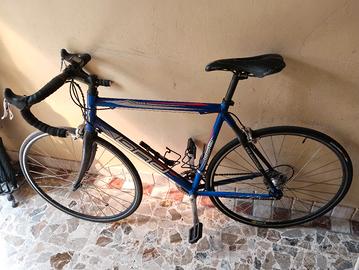 Bicicletta da corsa in alluminio carbonio 