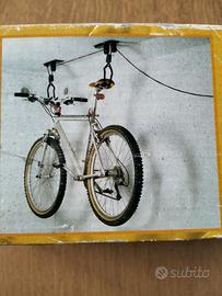 Elevatore per bicicletta