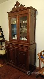 Credenza antica