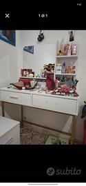 scrivania da trucco 